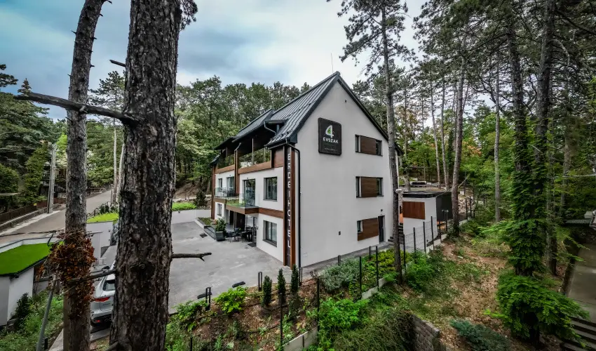 4 vszak Erdeihotel Mtrafred - Pnksd