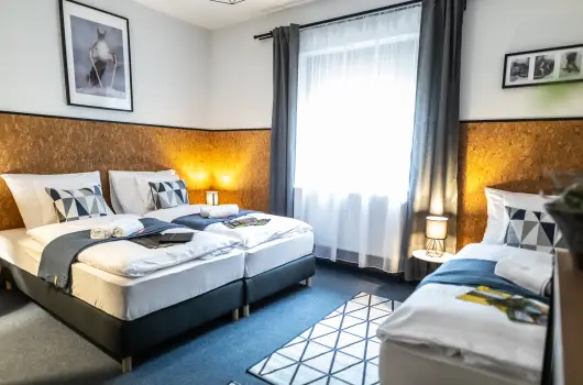 4 �vszak V�lgyhotel - P�nk�sd