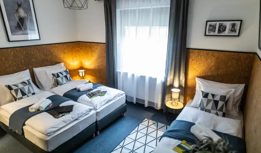 4 �vszak V�lgyhotel M�traf�red - P�nk�sd