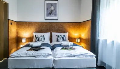 4 �vszak V�lgyhotel M�traf�red