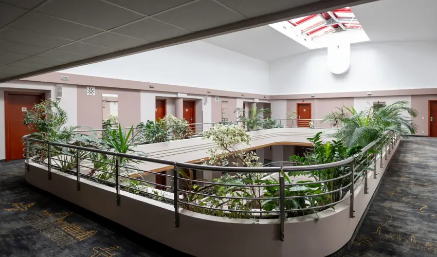 Airport Hotel Budapest Vecss - Pnksd - teljes elrefizetssel (min. 3 j)