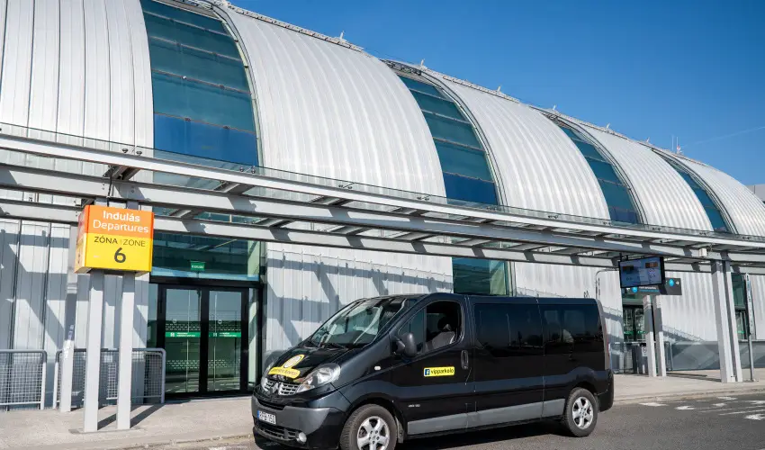 Airport Hotel Budapest Vecss - Pnksd - teljes elrefizetssel (min. 3 j)