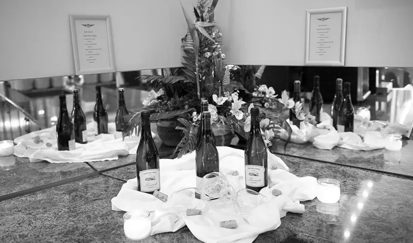 Airport Hotel Budapest Vecs�s - P�nk�sd - teljes el�refizet�ssel (min. 2 �j)