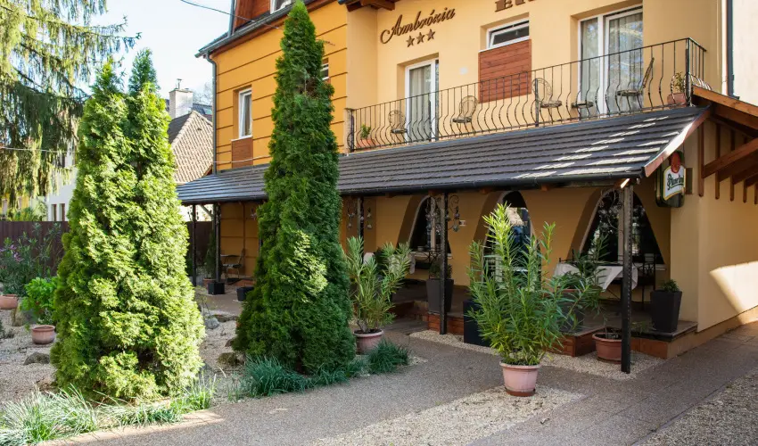 Ambrzia Szllshely s tterem Miskolctapolca - Pnksd (min. 3 j)