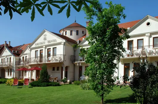 Ametiszt Hotel - P�nk�sd