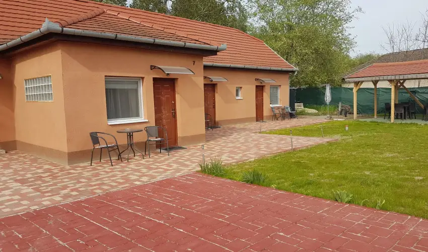 Angyal Apartman Cserkeszl - Pnksd (min. 3 j)