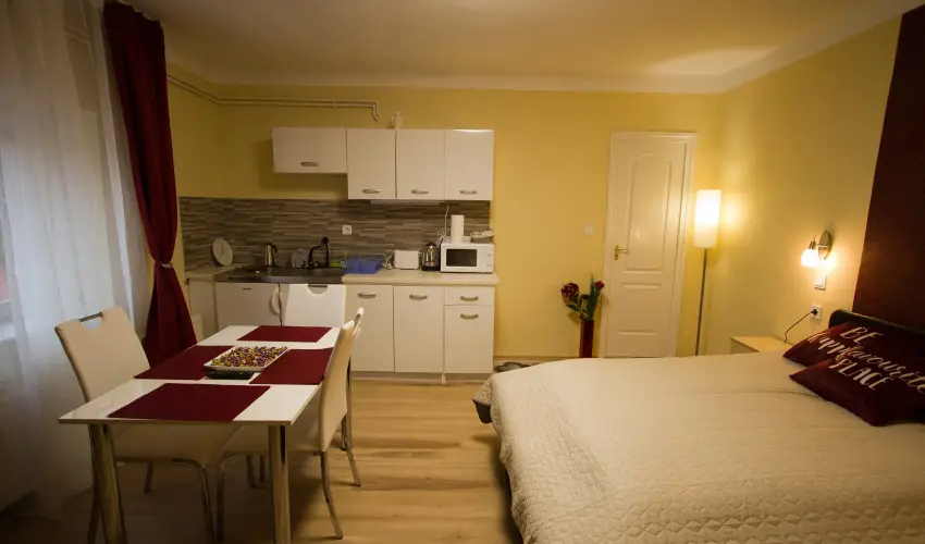 Angyal Apartman Cserkeszl - Pnksd (min. 3 j)