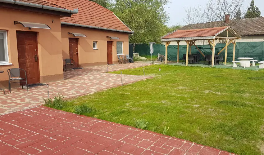 Angyal Apartman Cserkeszl - Pnksd (min. 3 j)