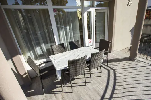 Anna Vendghz - Pnksd (min. 2 j)