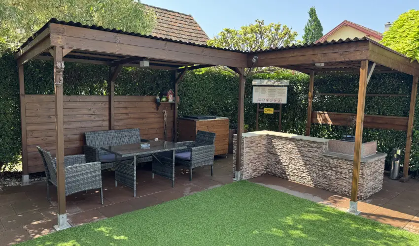 Aqua Apartmanh�z Si�fok - P�nk�sd (min. 2 �j)