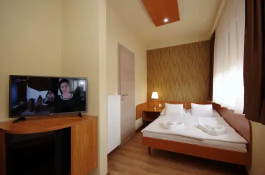 Aqua Hotel - Pnksd (min. 3 j)