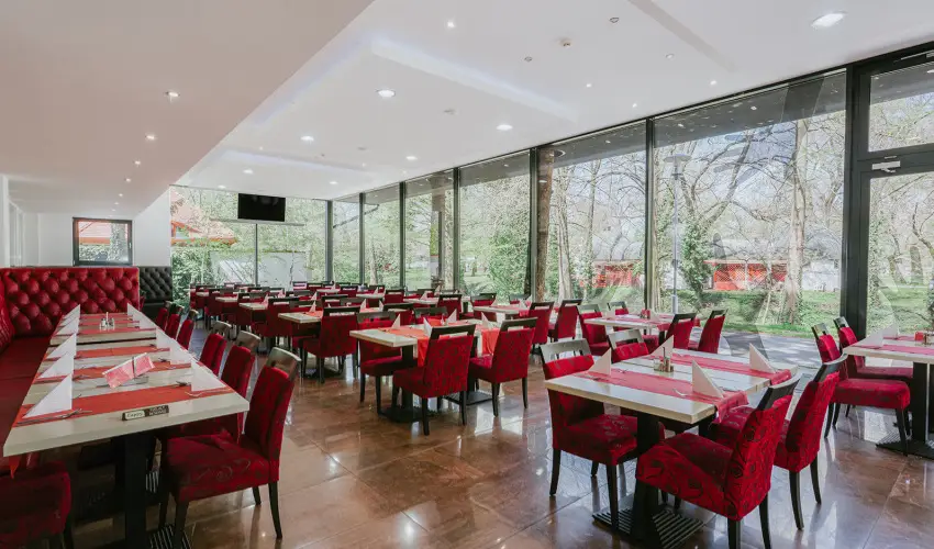 Aqua Hotel Gyula - P�nk�sd (min. 2 �j)