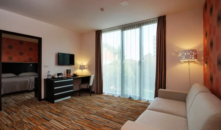 Art Hotel Szeged Szeged - Pnksd - specilis elrefizetssel