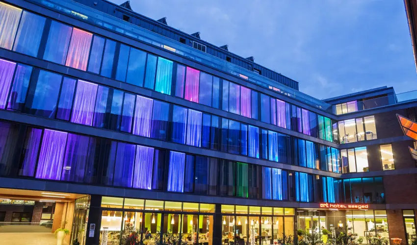 Art Hotel Szeged Szeged - Pnksd - specilis elrefizetssel