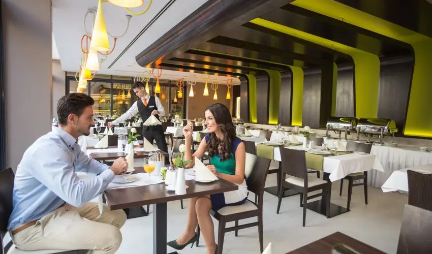 Art Hotel Szeged Szeged - Pnksd - specilis elrefizetssel