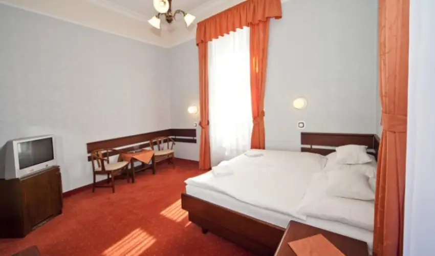 Astoria Hotel s tterem Balatonfred - Pnksd