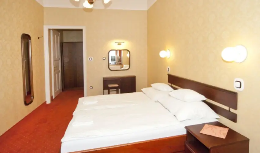 Astoria Hotel s tterem Balatonfred - Pnksd