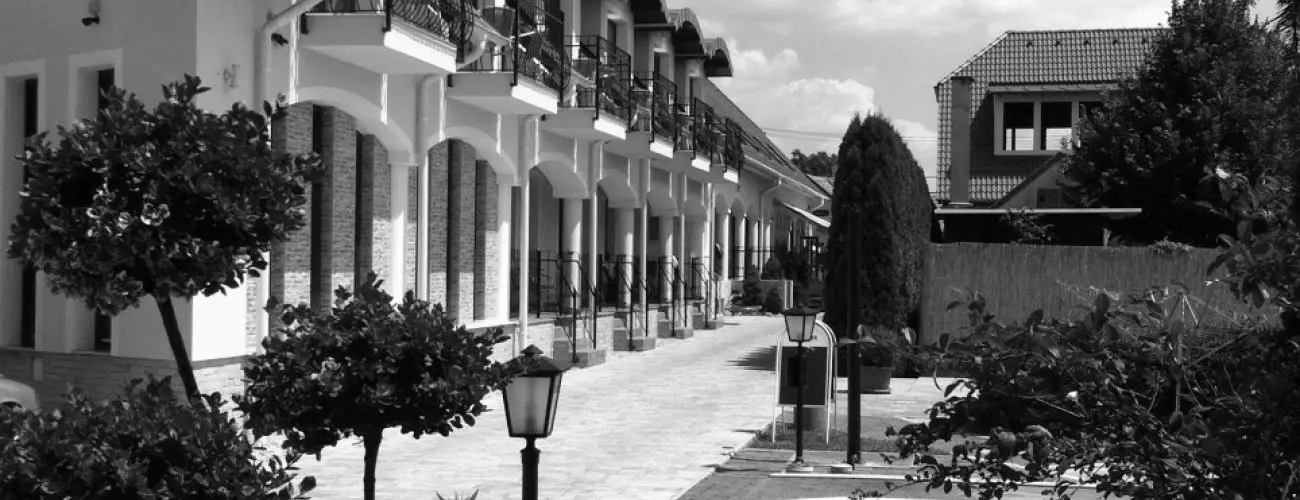 Bajor Panzi Aparthotel Bk, Bkfrd - Pnksd 