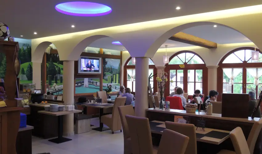 Bajor Panzi Aparthotel Bk, Bkfrd - Pnksd 