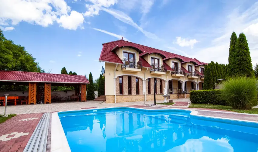 Bajor Panzi Aparthotel Bk, Bkfrd - Pnksd 