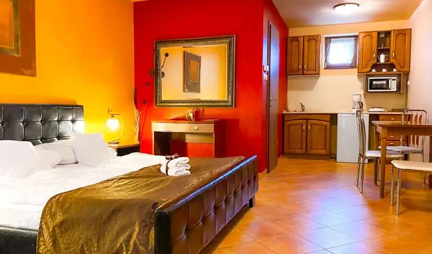 Bajor Panzi Aparthotel Bk, Bkfrd - Pnksd 