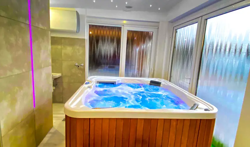 Bajor Panzi Aparthotel Bk, Bkfrd - Pnksd 