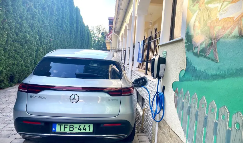 Bajor Panzi Aparthotel Bk, Bkfrd - Pnksd 