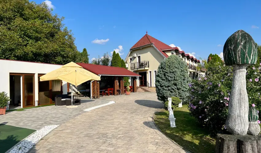 Bajor Panzi Aparthotel Bk, Bkfrd - Pnksd 