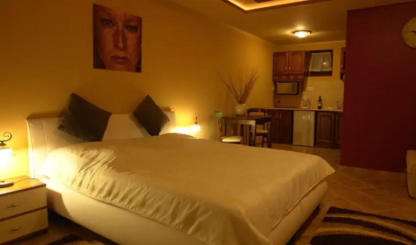 Bajor Panzi Aparthotel Bk, Bkfrd - Pnksd 