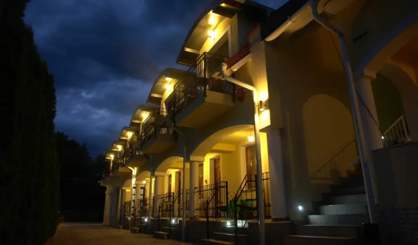 Bajor Panzi Aparthotel Bk, Bkfrd - Pnksd 