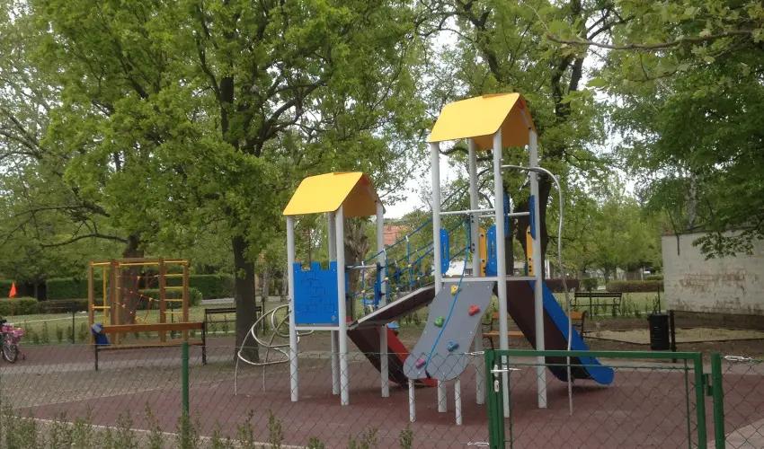 Balla Nyaral Sifok - Pnksd (min. 4 j)