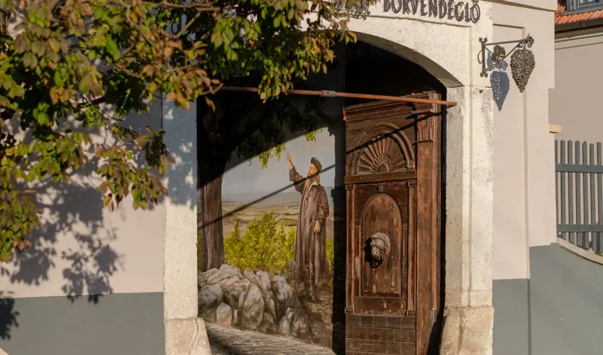 Barka Galria Hotel s tterem Tllya - Pnksd