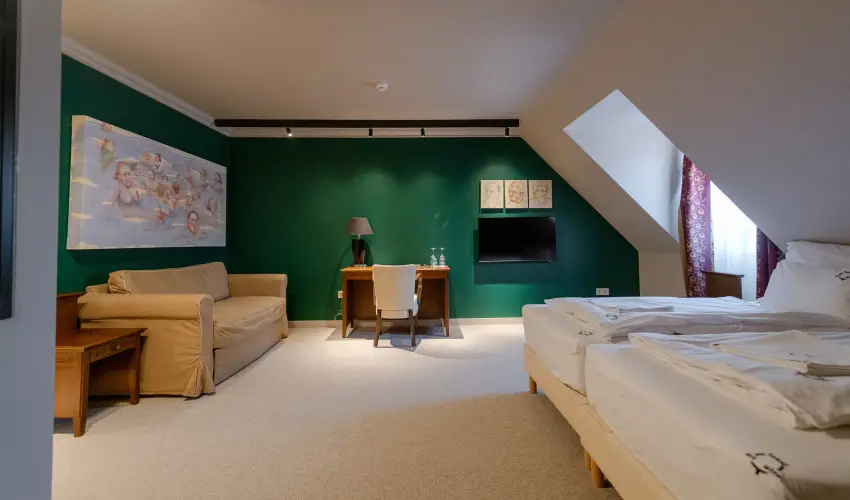 Barka Galria Hotel s tterem Tllya - Pnksd