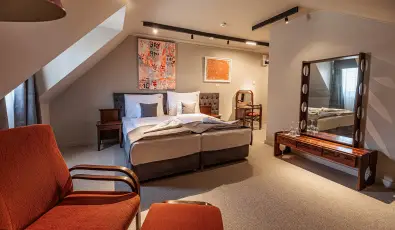 Barka Galria Hotel s tterem Tllya