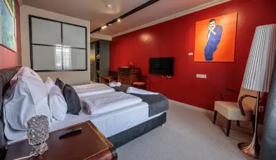 Barka Galria Hotel s tterem Tllya