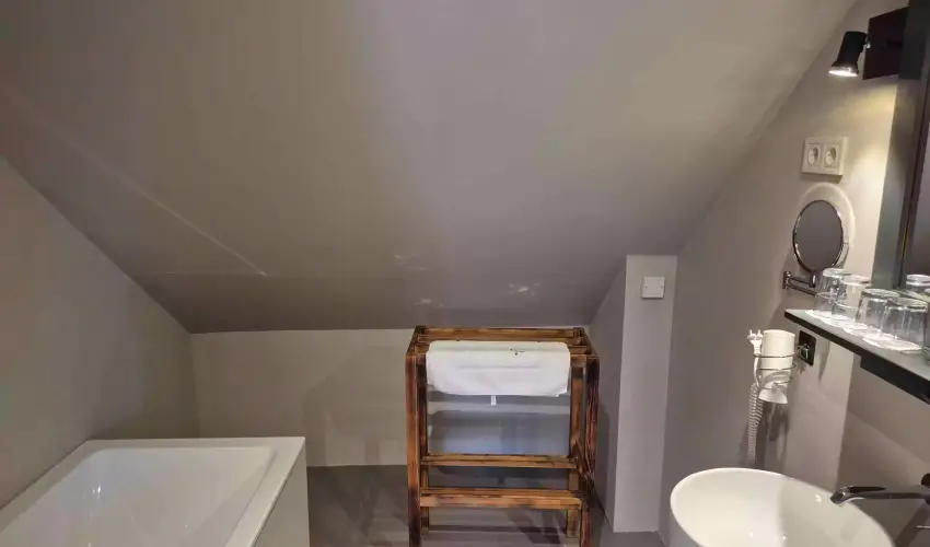 Barka Galria Hotel s tterem Tllya - Pnksd