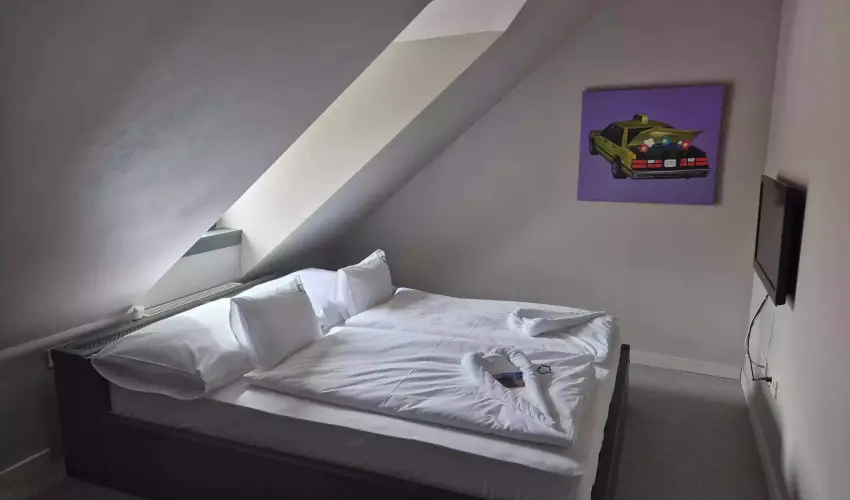 Barka Galria Hotel s tterem Tllya - Pnksd