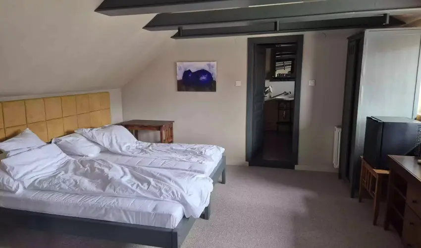 Barka Galria Hotel s tterem Tllya - Pnksd