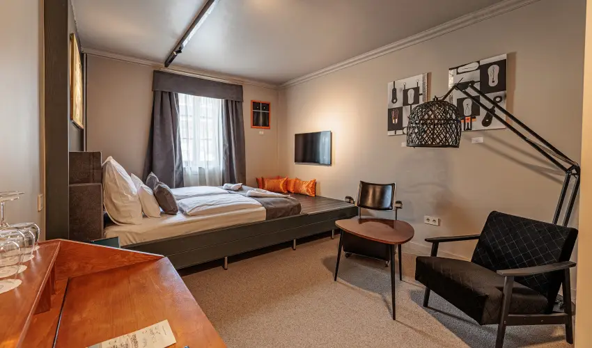 Barka Galria Hotel s tterem Tllya - Pnksd