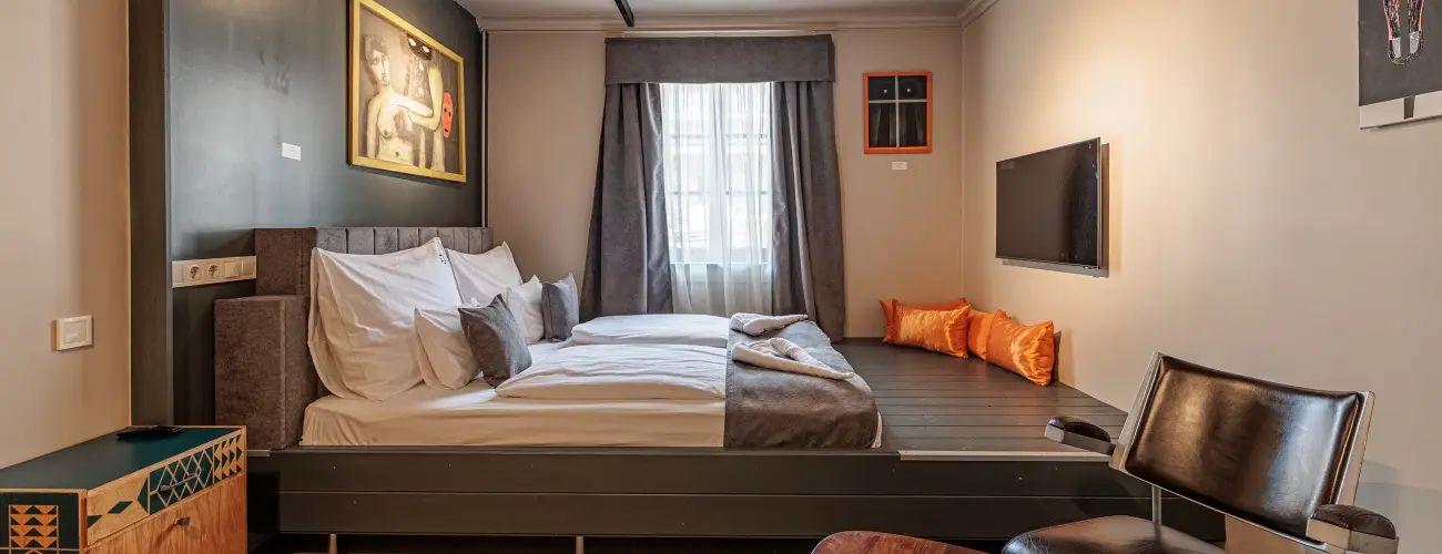 Barka Galria Hotel s tterem Tllya - Pnksd