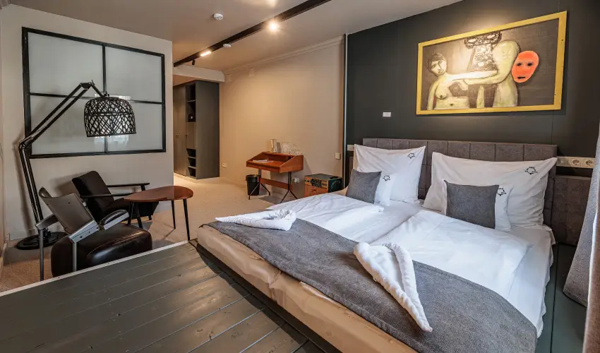 Barka Galria Hotel s tterem Tllya - Pnksd