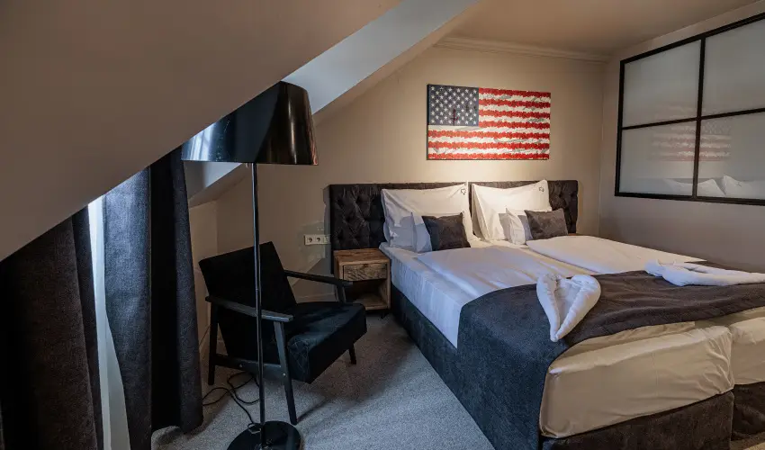 Barka Galria Hotel s tterem Tllya - Pnksd