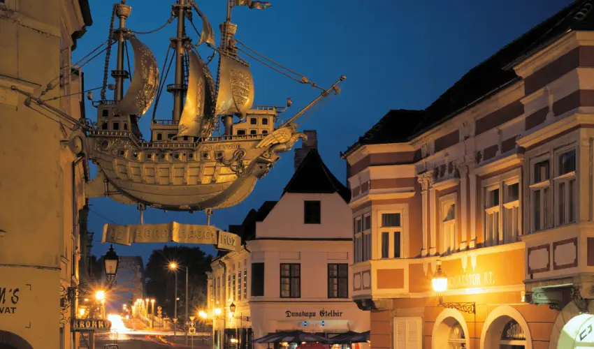 Barokk Hotel Promend Gyr - Pnksd 