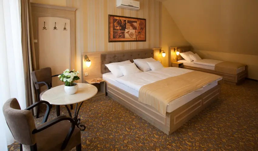 Barokk Hotel Promend Gyr - Pnksd 