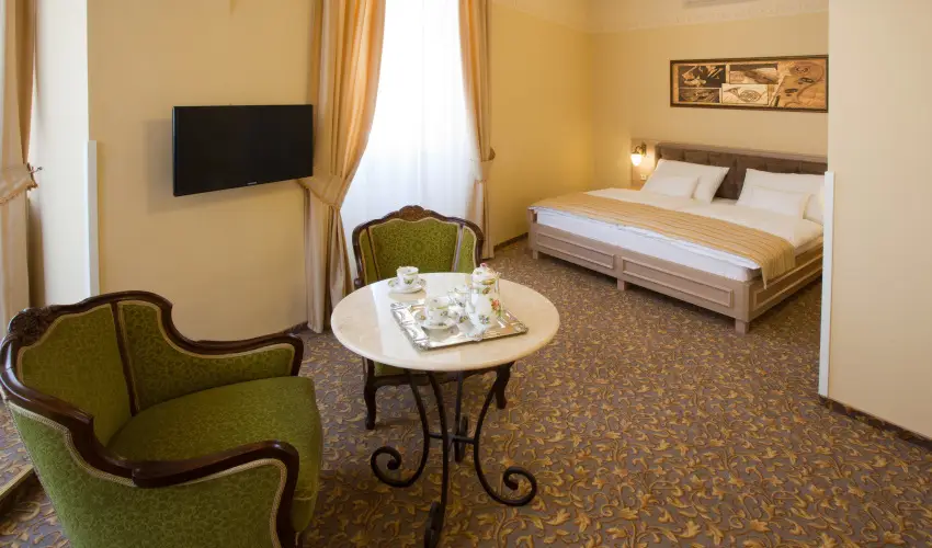 Barokk Hotel Promend Gyr - Pnksd 