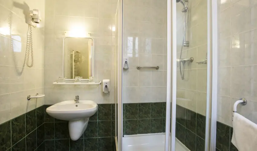 Baross City Hotel Budapest - Pnksd - teljes elrefizetssel