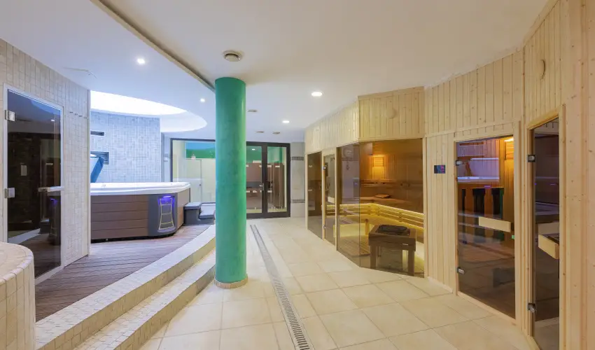 Bazilika alatti Panzi Esztergom - Pnksd 