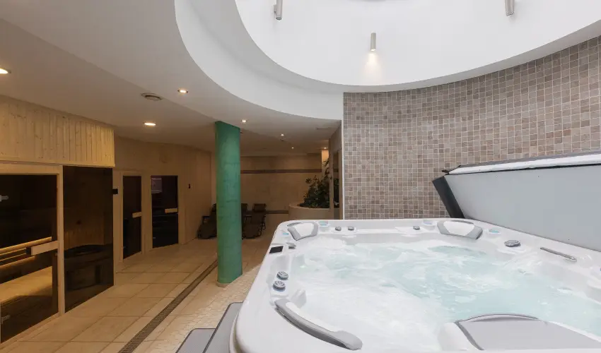 Bazilika alatti Panzi Esztergom - Pnksd 