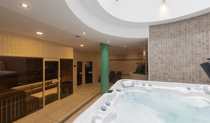 Bazilika alatti Panzi Esztergom - Pnksd 