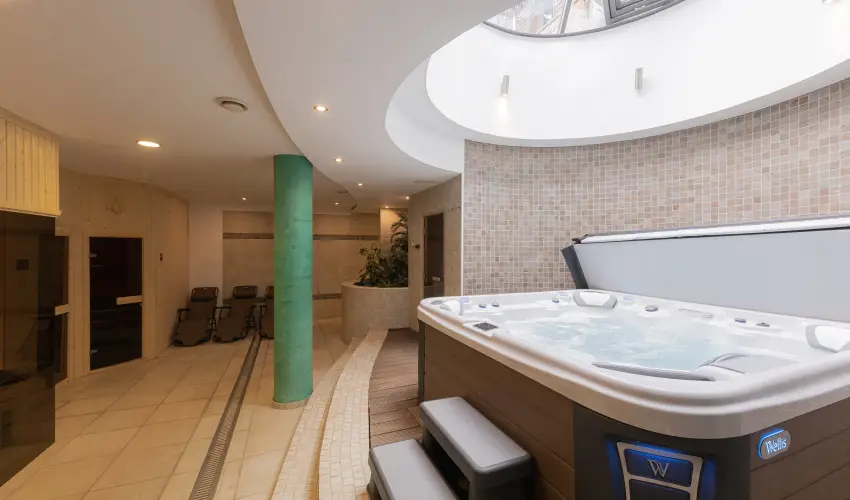 Bazilika alatti Panzi Esztergom - Pnksd 